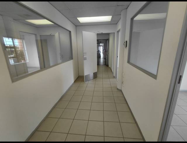 70M² OFFICE TO LET IN FOURWAYS